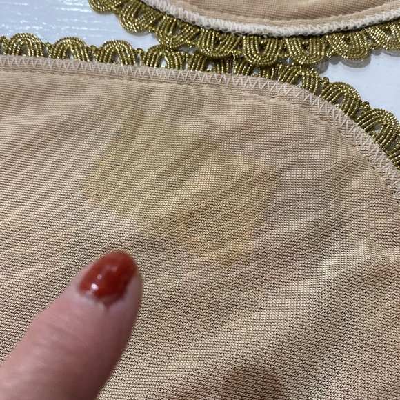 Set Of 3 Vintage Gold Floral Tapestry Doilies! - Picture 5 of 7